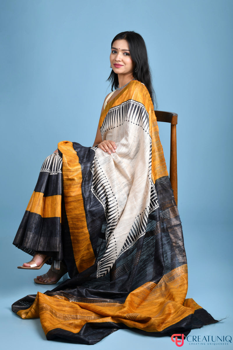 Exquisite Handwoven Pure Silk Saree with Intricate Patterns - Black and Yellow