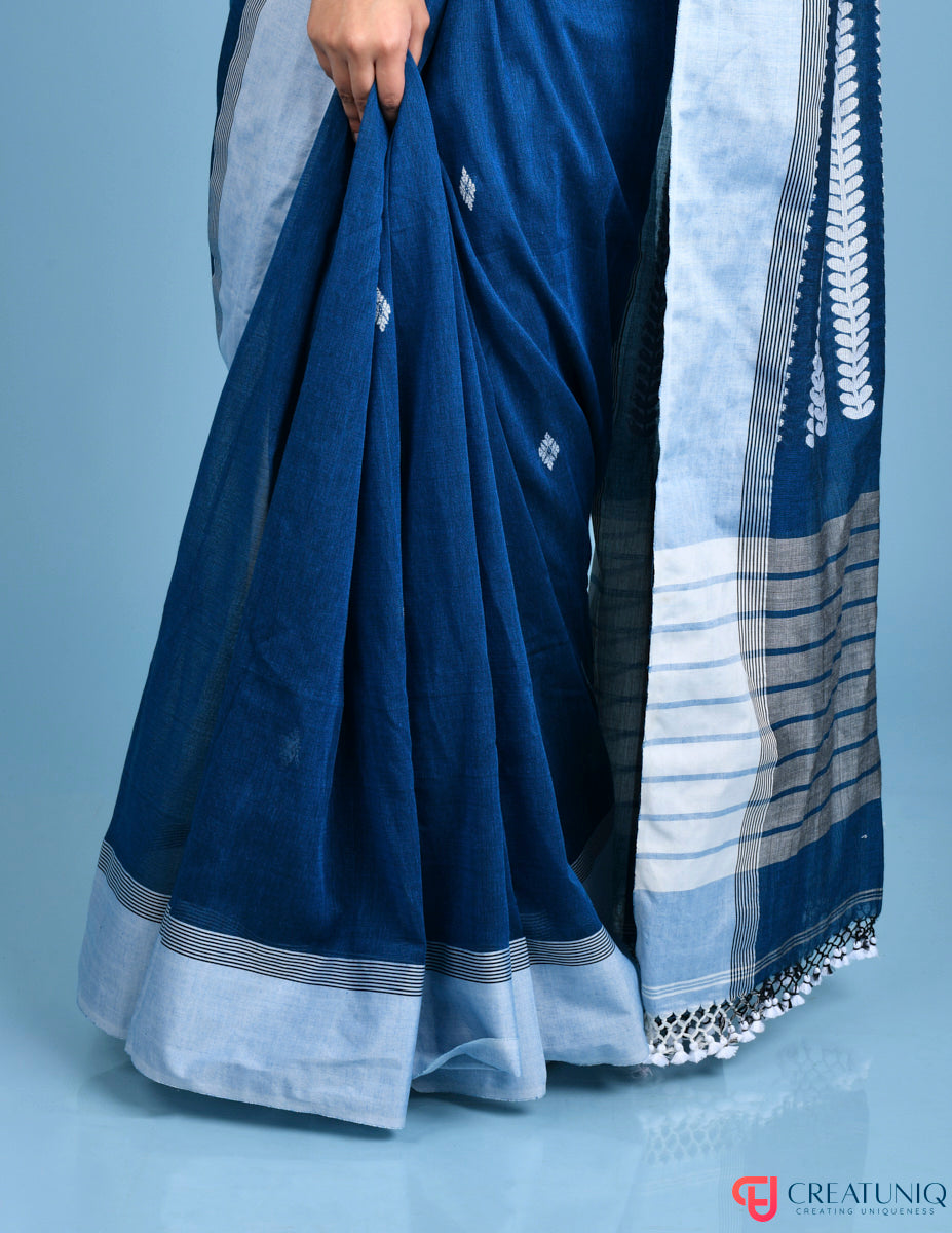 Handwoven Pure Cotton Saree with White Border and Blooming Floral Pallu - Blue
